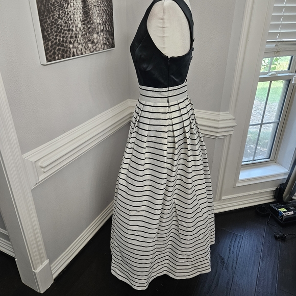 Ever Beauty Women’s 6 Gown black/white/gold Y2K Ball Gown - Picture 5 of 11